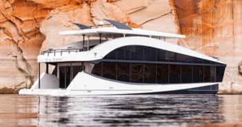 Bravada Launches Head-Turning Houseboat on Lake Powell