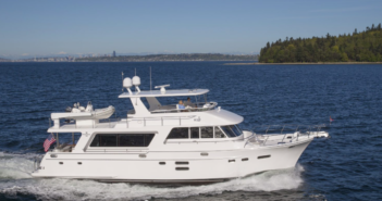 Hampton Endurance 658: Easy-Living, Long-Range Cruiser