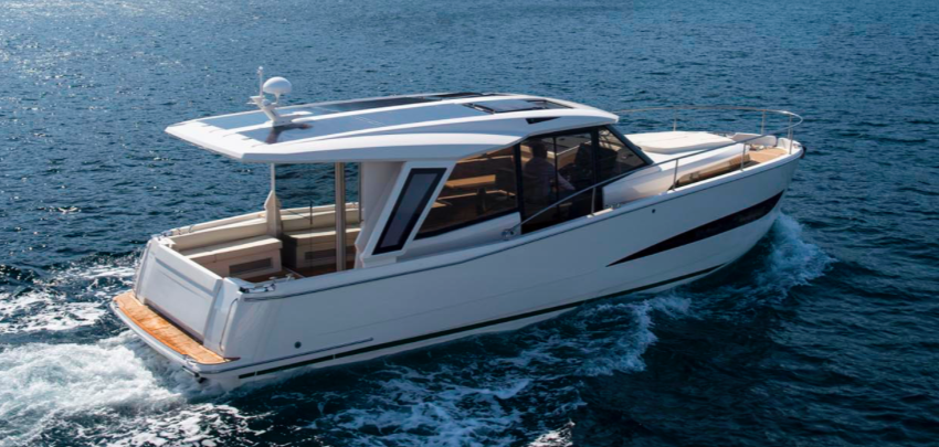 Greenline 36 Hybrid: The Future of Boating?