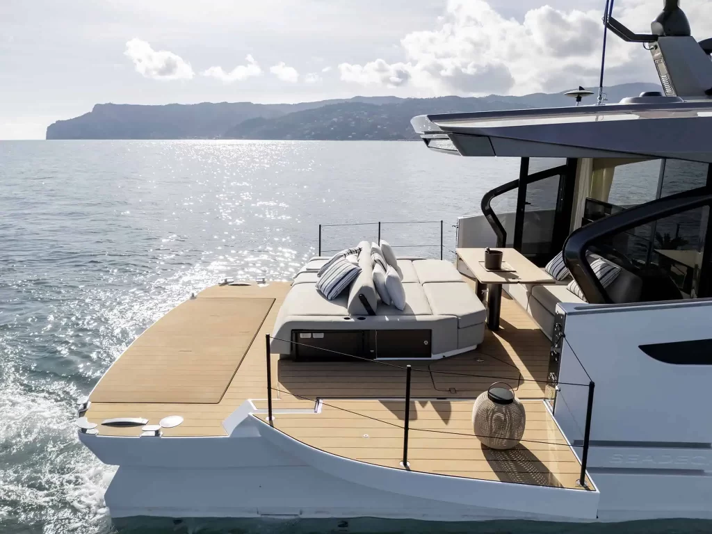 Azimut’s New Seadeck 6 Launches Builders’ “Gentle Era”